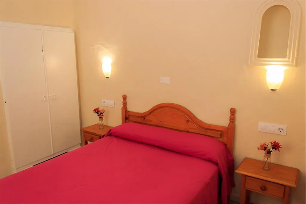 Pension Azahar Seville 2*,